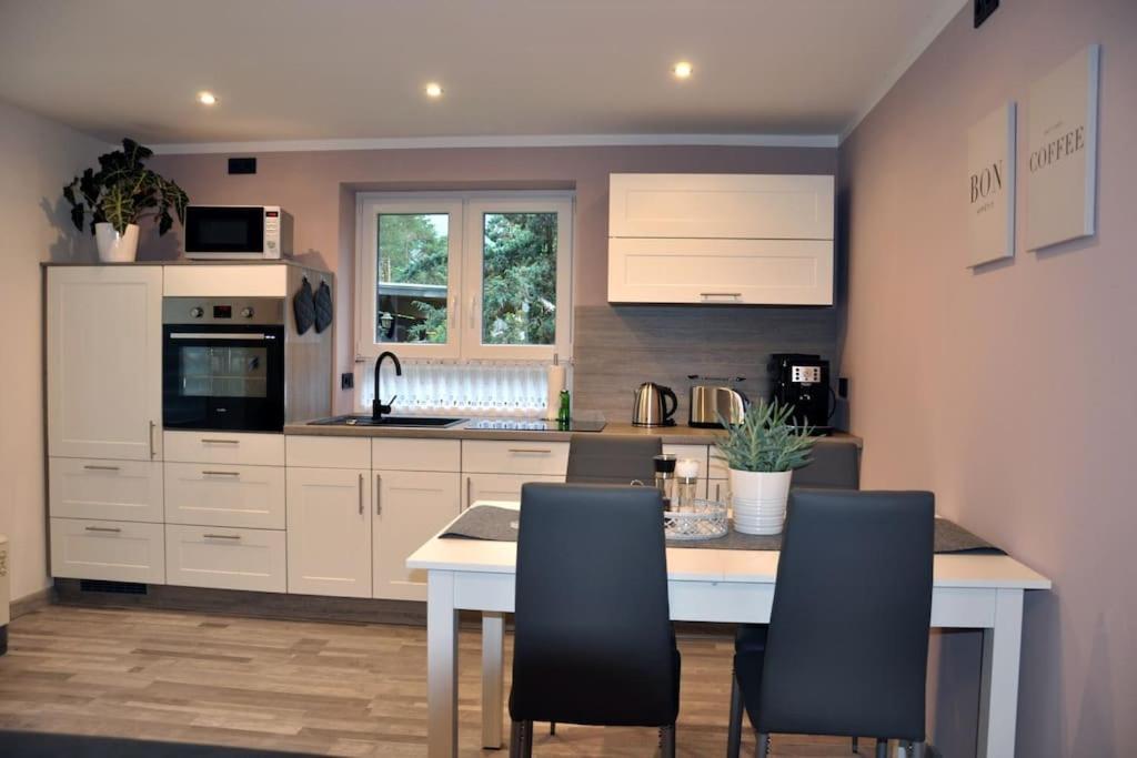-Haus Am Waeldchen- Appartement Zehdenick Buitenkant foto