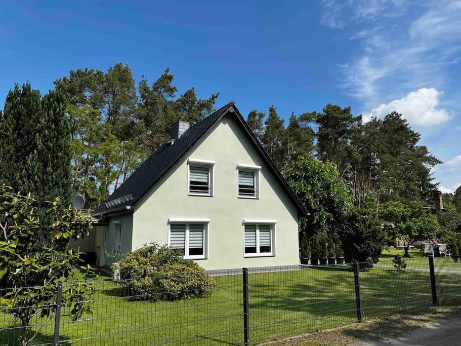 -Haus Am Waeldchen- Appartement Zehdenick Buitenkant foto